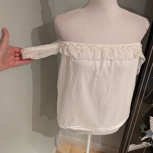 Ellison Women's Medium Off Shoulder Strap White Ruffle Fairy Top Whimsical 122